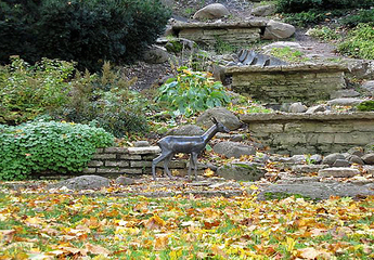 Статуя косули в Таллине